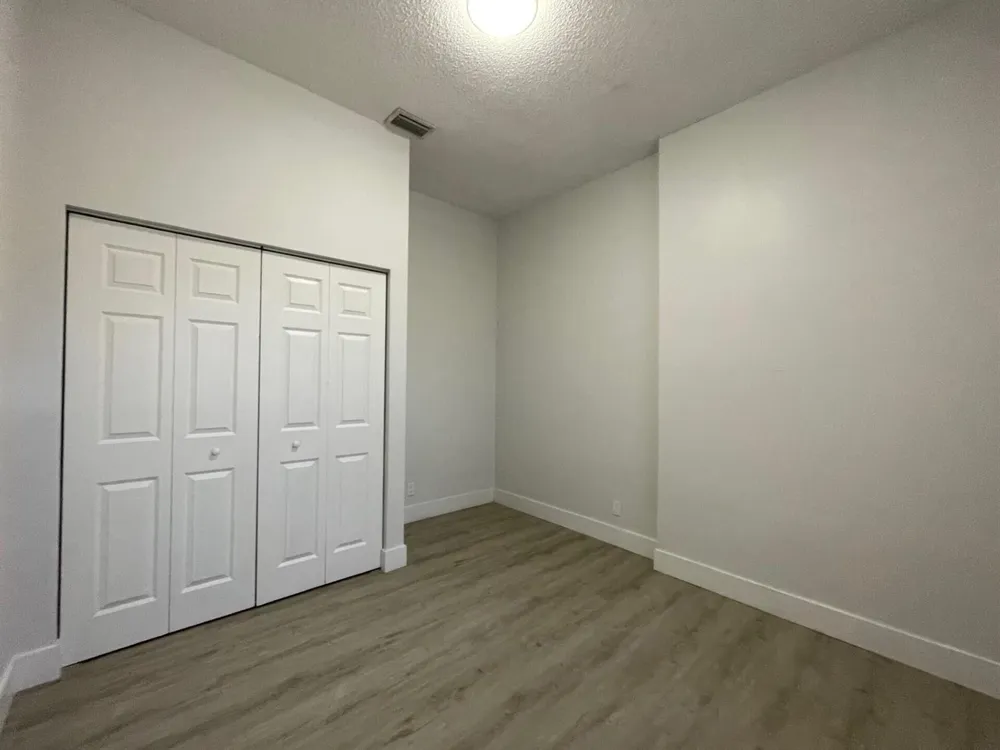 4293 LAUREL RIDGE CIRCLE #4293 Weston, FL 33331