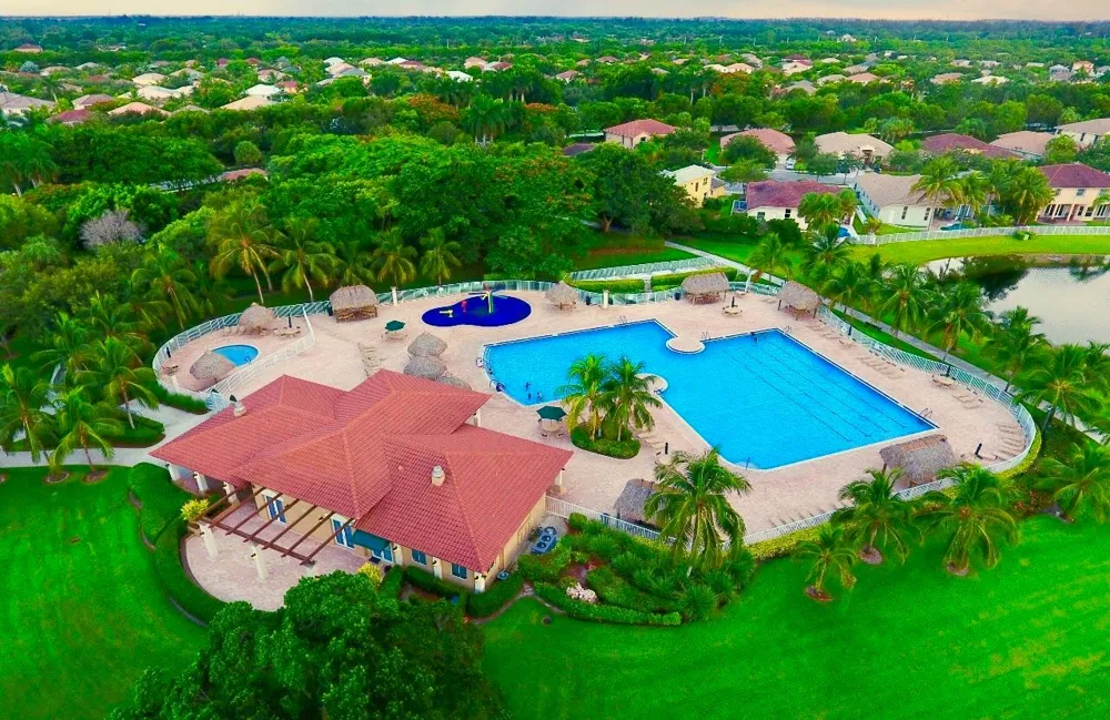 4293 LAUREL RIDGE CIRCLE #4293 Weston, FL 33331