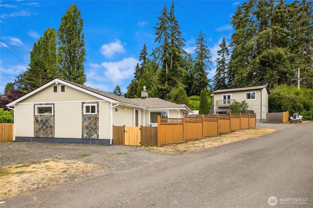 26107 James Lane NE Kingston, WA 98346
