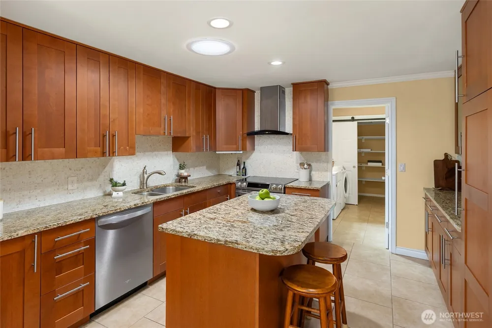 26107 James Lane NE Kingston, WA 98346