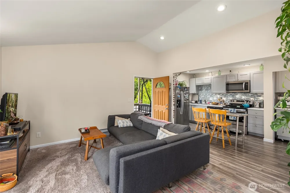 26107 James Lane NE Kingston, WA 98346