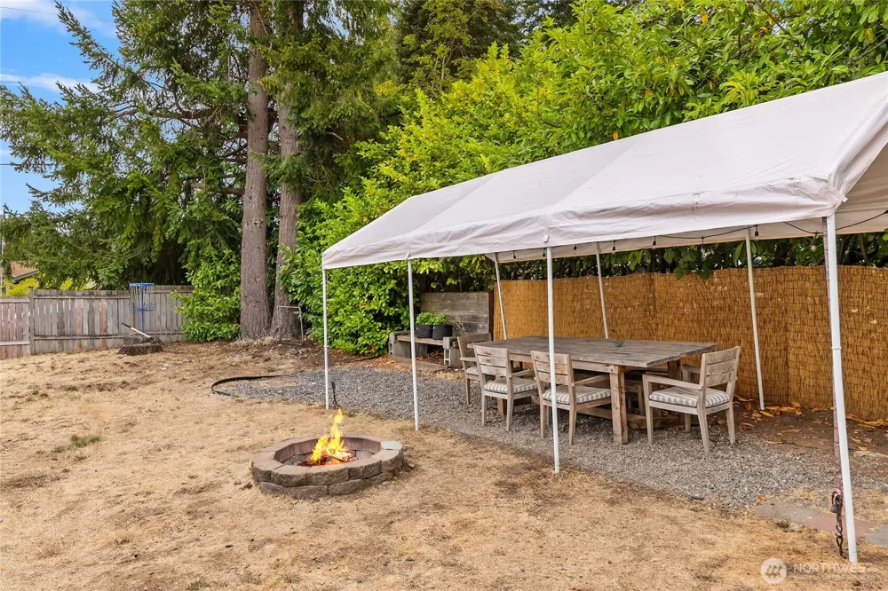 26107 James Lane NE Kingston, WA 98346
