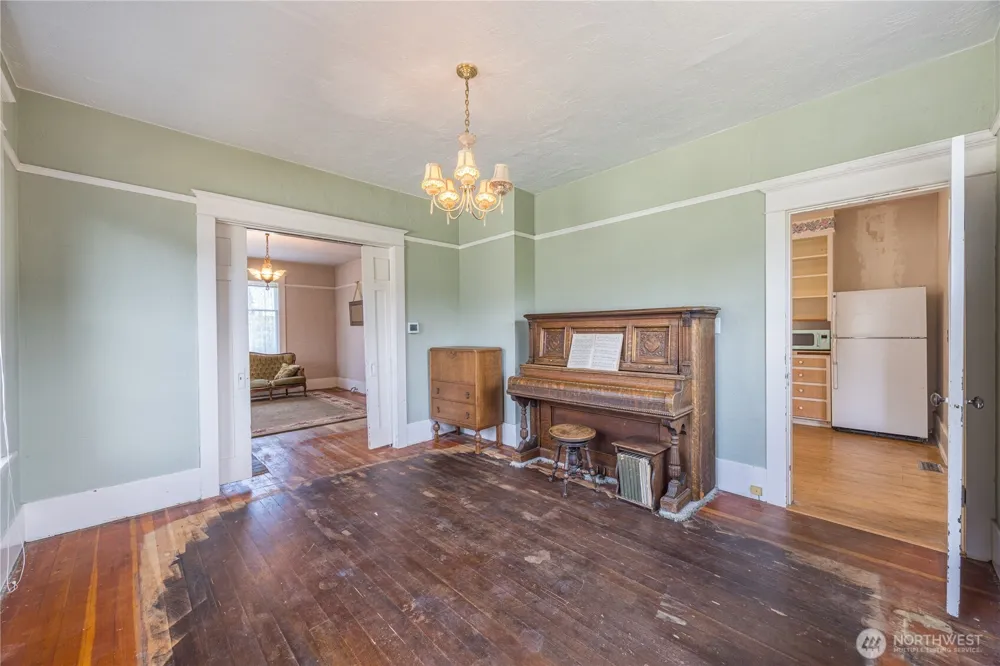 220 W 11th Street Port Angeles, WA 98362