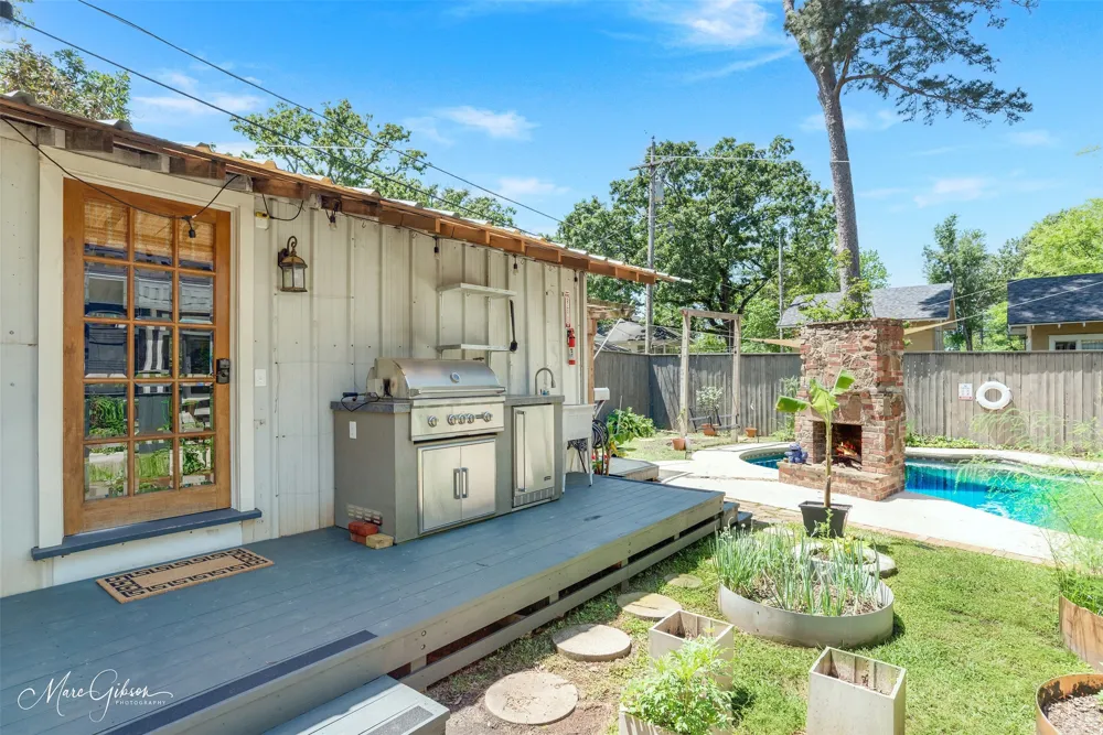 231 Atkins Avenue Shreveport, LA 71104
