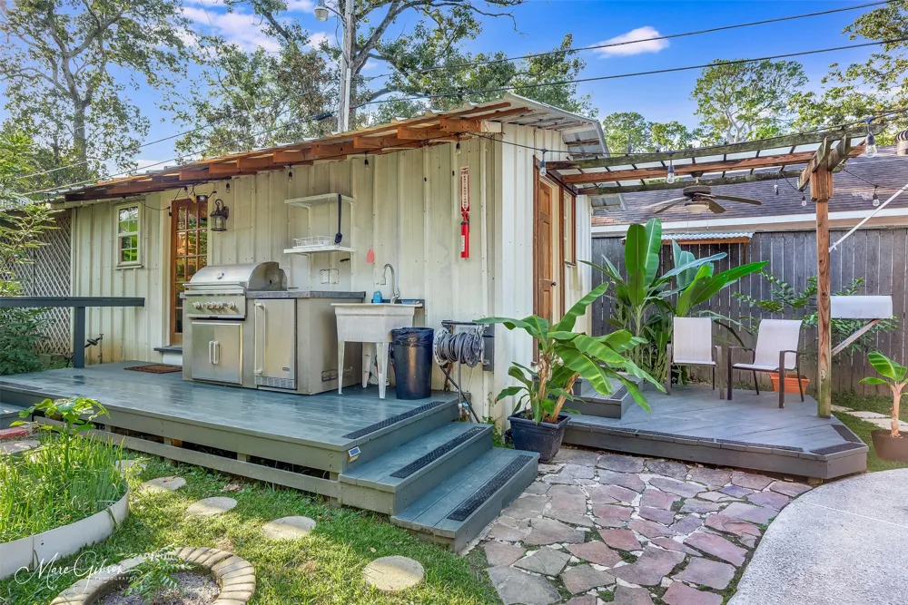 231 Atkins Avenue Shreveport, LA 71104