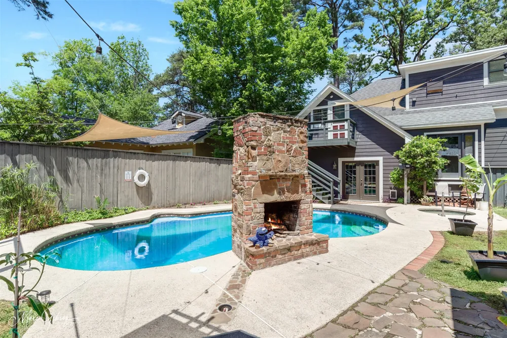 231 Atkins Avenue Shreveport, LA 71104
