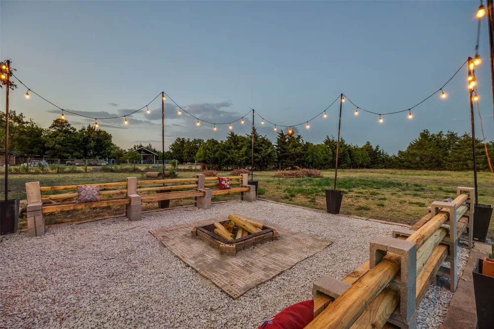 1015 Fm 981 Leonard, TX 75452