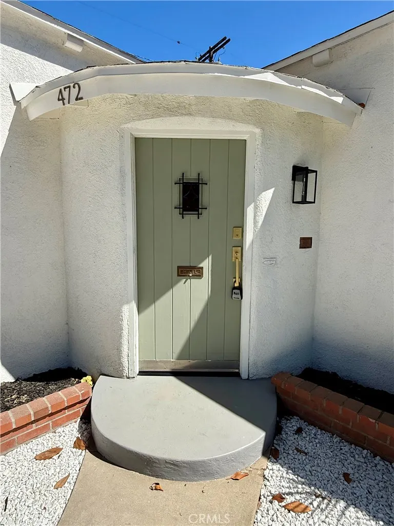 472 W Burnett Long Beach, CA 90806