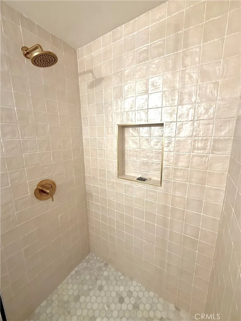 472 W Burnett Long Beach, CA 90806