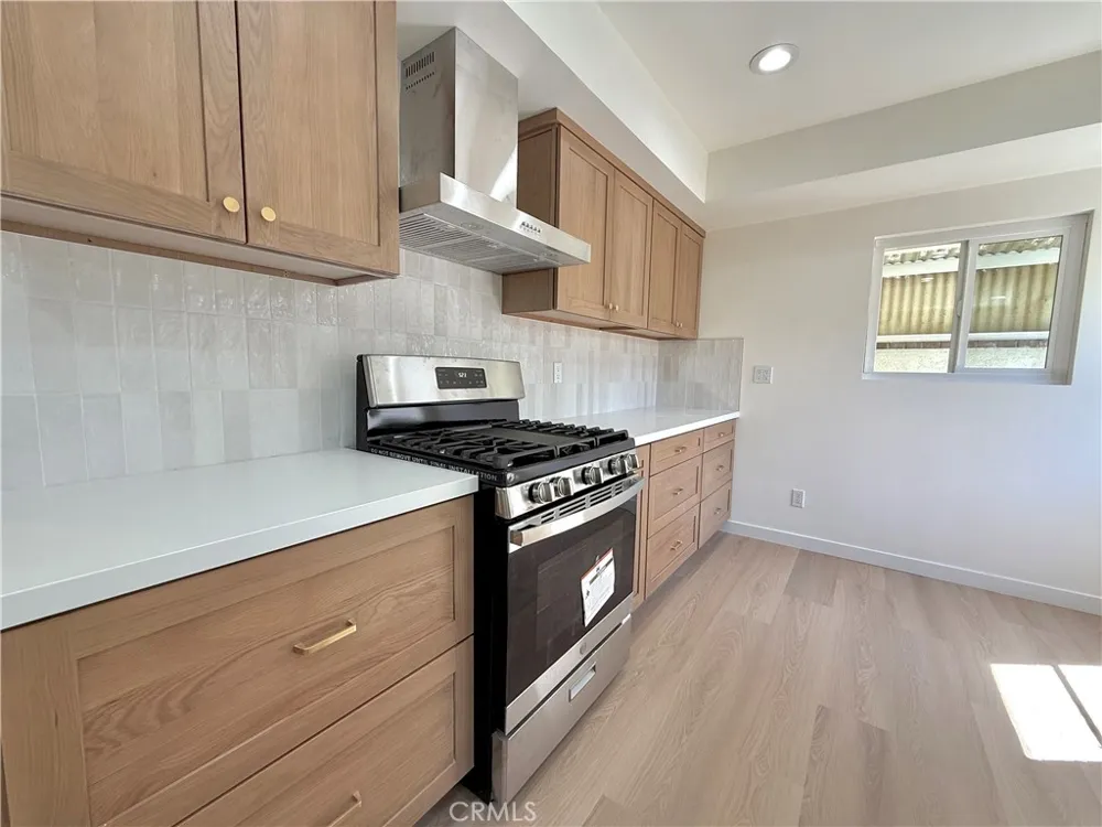 472 W Burnett Long Beach, CA 90806