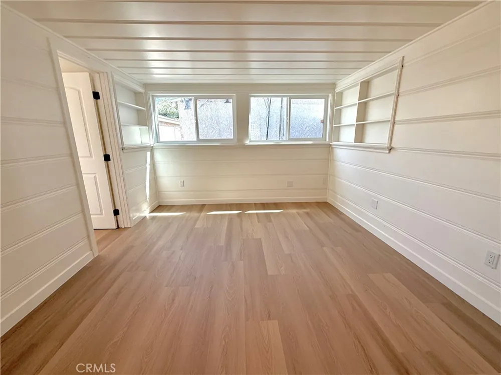 472 W Burnett Long Beach, CA 90806
