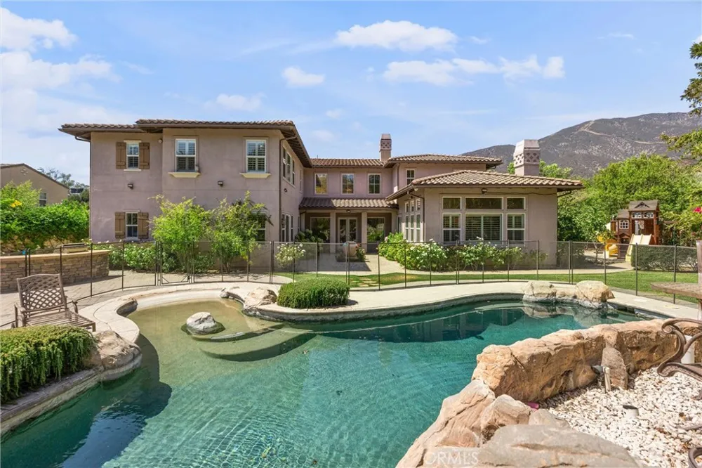 968 Appalachian Claremont, CA 91711