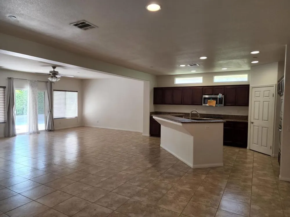 1141 Oro Palm Springs, CA 92262
