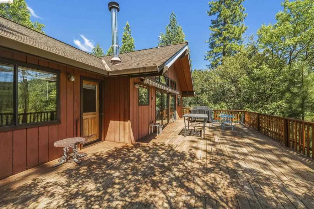 23939 Broken Bit Sonora, CA 95370