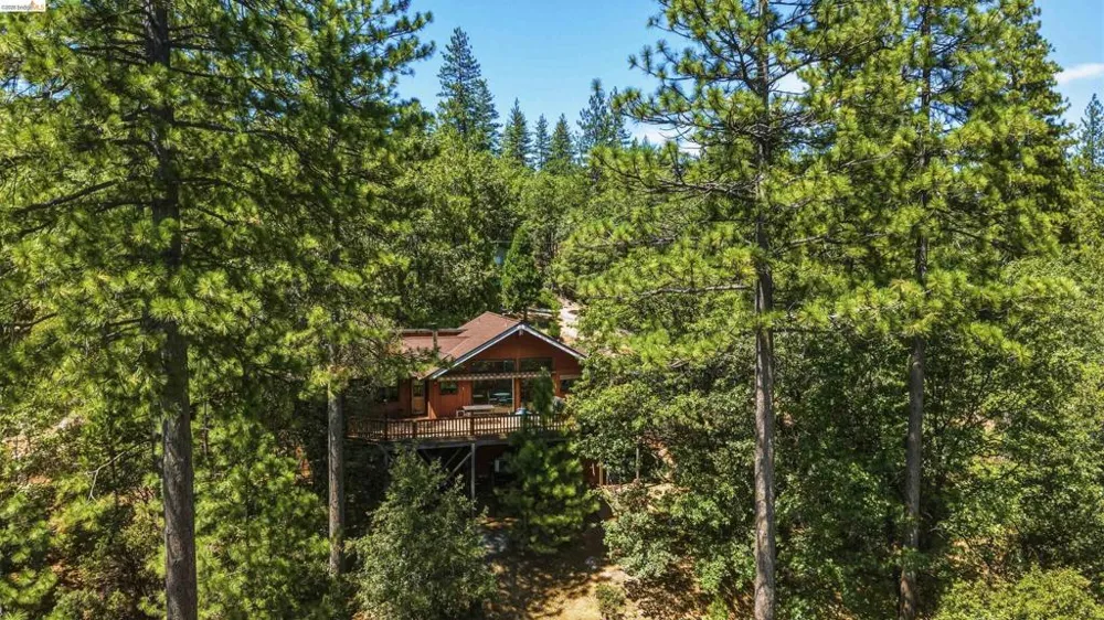 23939 Broken Bit Sonora, CA 95370