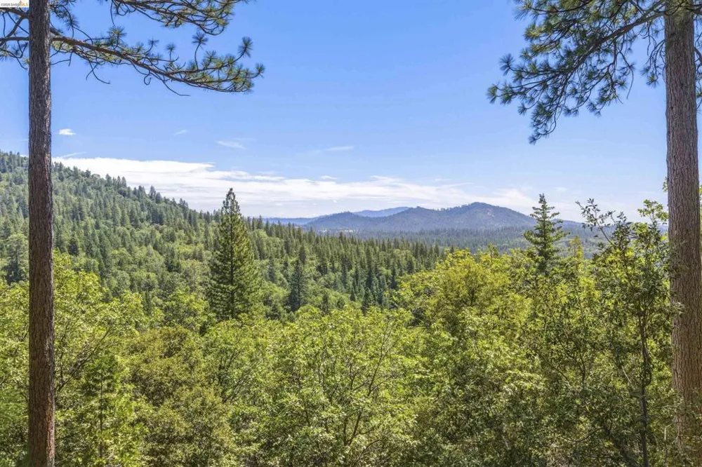 23939 Broken Bit Sonora, CA 95370