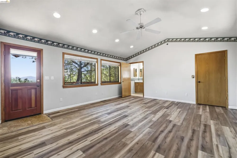 23939 Broken Bit Sonora, CA 95370