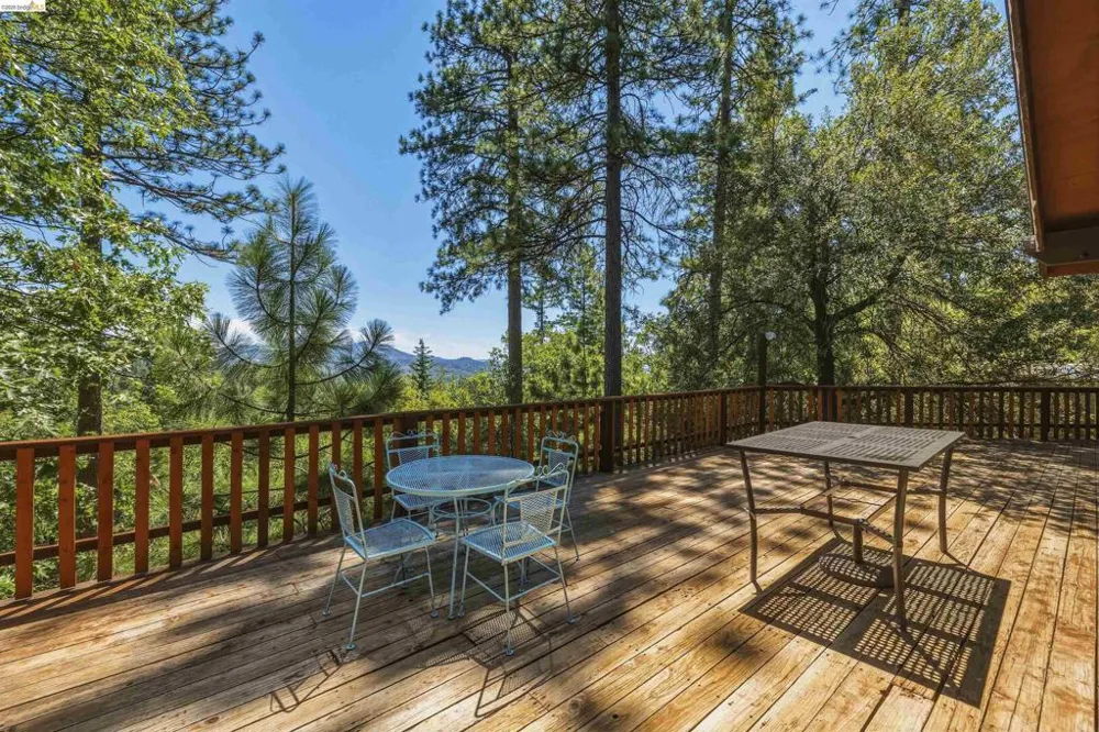 23939 Broken Bit Sonora, CA 95370
