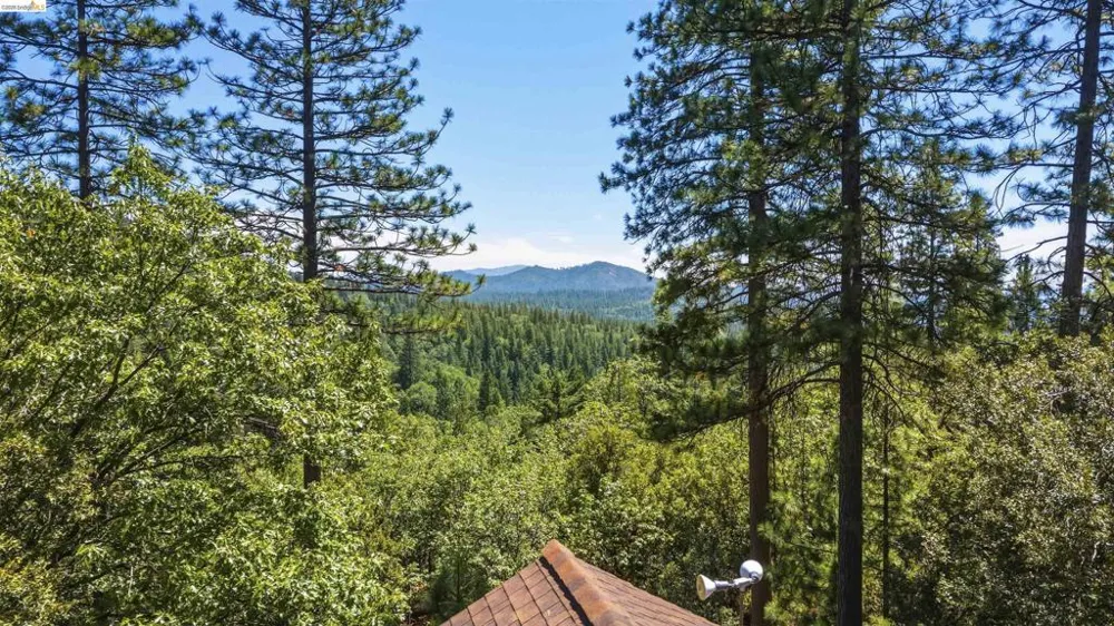 23939 Broken Bit Sonora, CA 95370