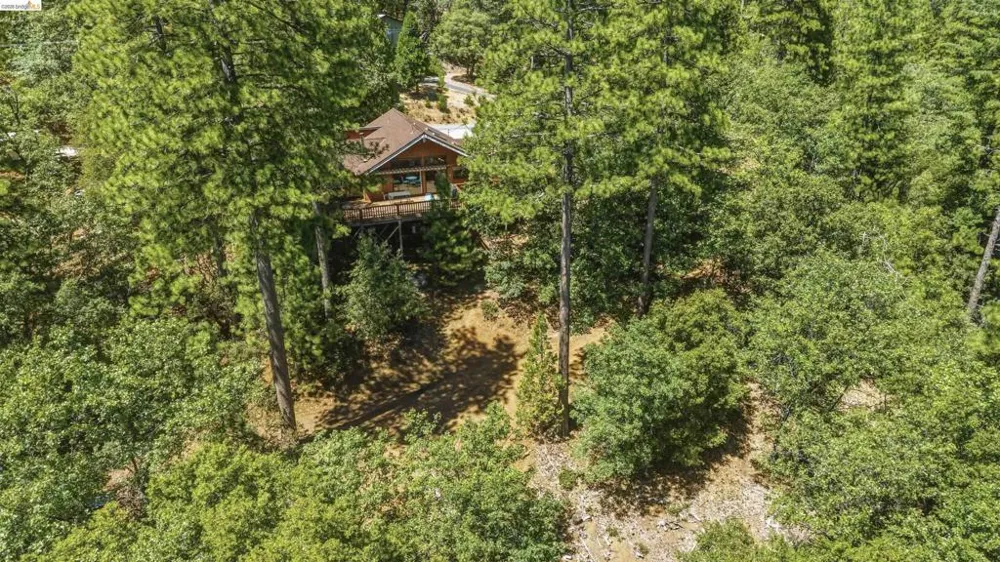 23939 Broken Bit Sonora, CA 95370