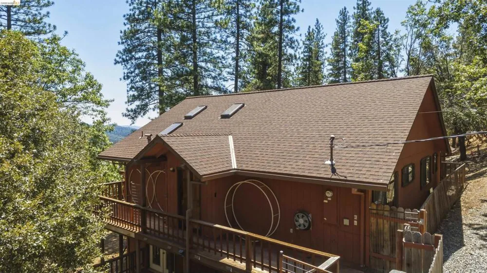 23939 Broken Bit Sonora, CA 95370
