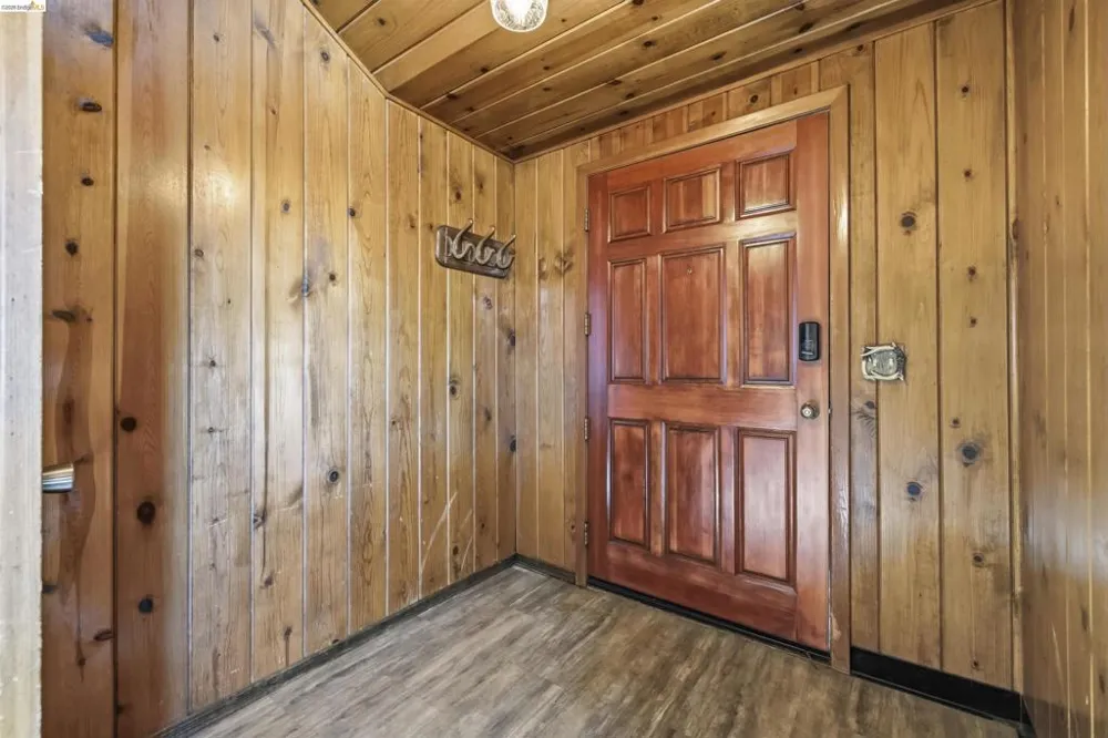 23939 Broken Bit Sonora, CA 95370