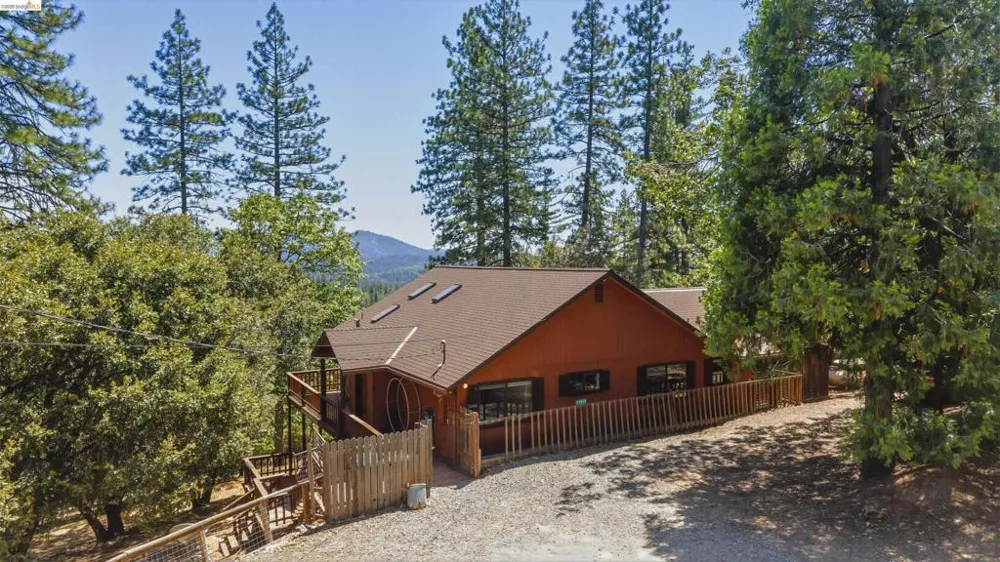 23939 Broken Bit Sonora, CA 95370