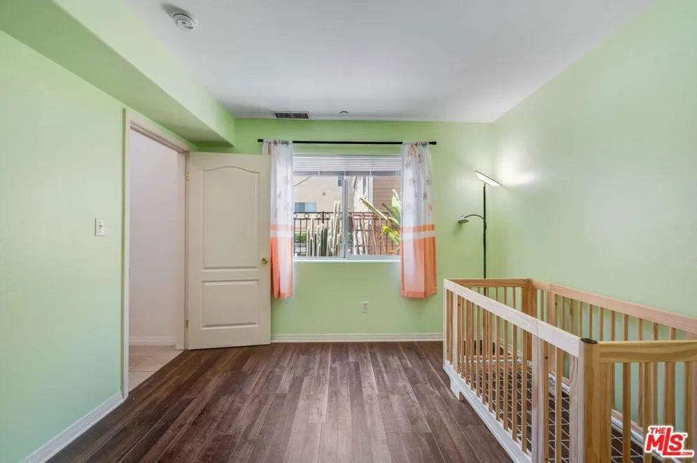 10924 Bloomfield Street #7 Los Angeles, CA 91602