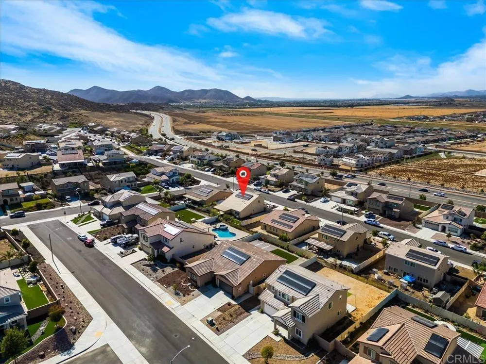 30667 Expedition Dr Winchester, CA 92596