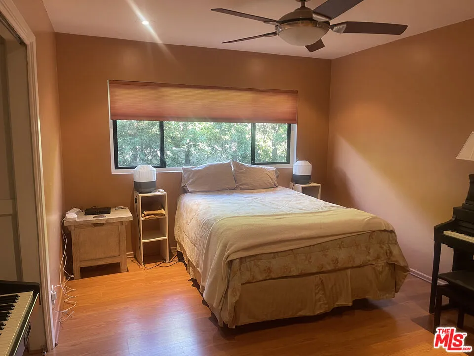 2027 Westridge Road Los Angeles, CA 90049