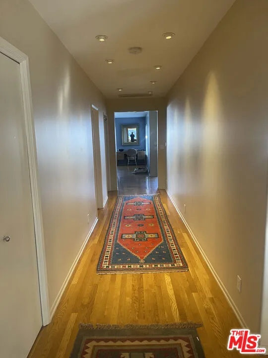 2027 Westridge Road Los Angeles, CA 90049