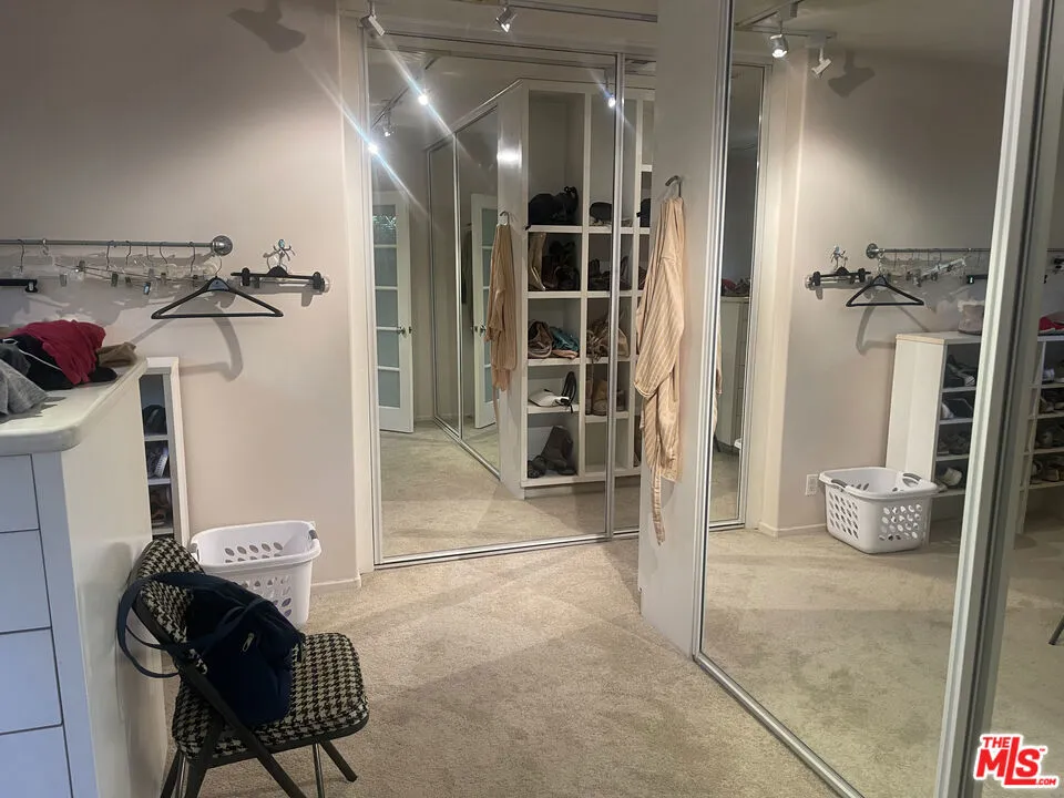 2027 Westridge Road Los Angeles, CA 90049
