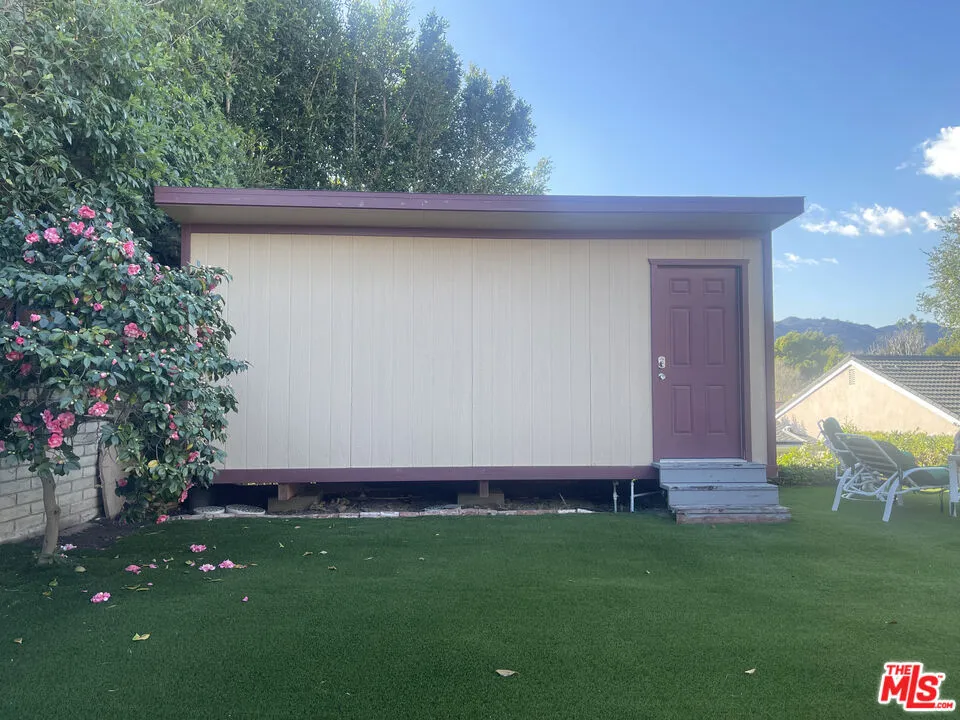 2027 Westridge Road Los Angeles, CA 90049