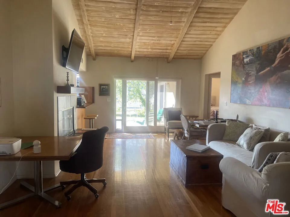 2027 Westridge Road Los Angeles, CA 90049