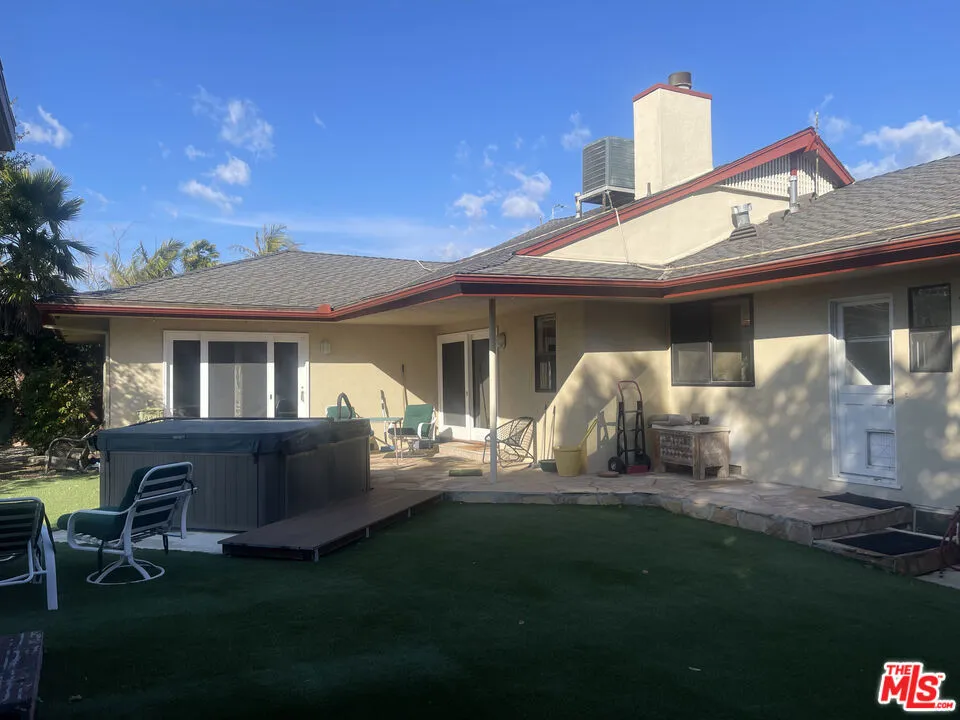 2027 Westridge Road Los Angeles, CA 90049