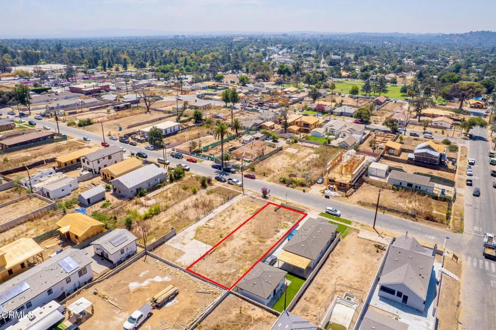 137 W Harriet Street Altadena, CA 91001