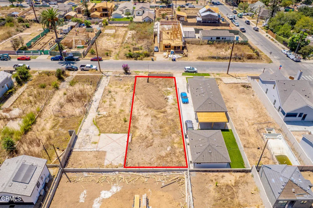 137 W Harriet Street Altadena, CA 91001