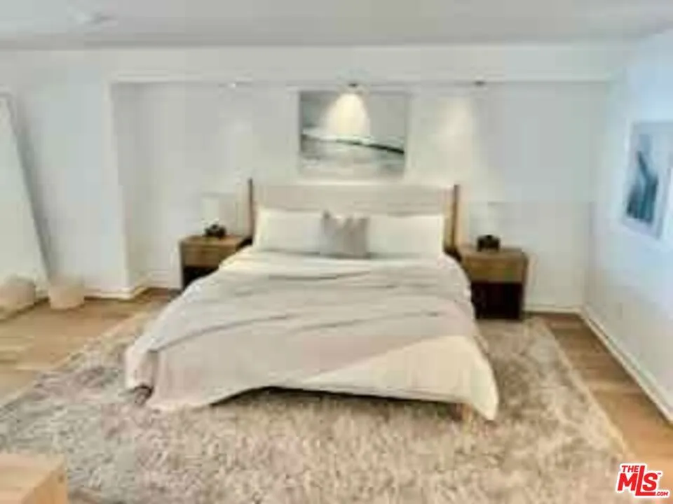 615 Hampton Drive #C101 Los Angeles, CA 90291