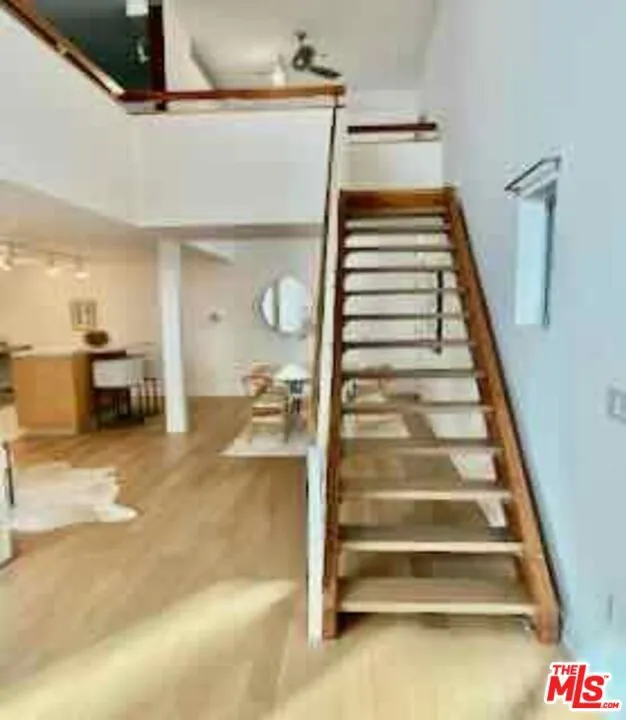 615 Hampton Drive #C101 Los Angeles, CA 90291