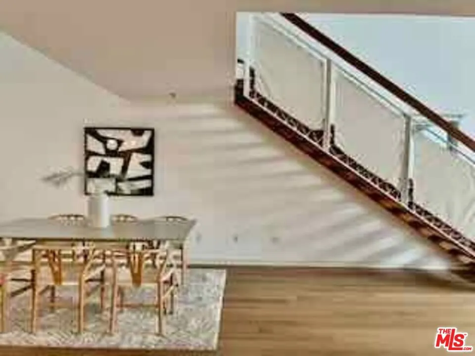 615 Hampton Drive #C101 Los Angeles, CA 90291