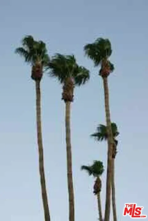 615 Hampton Drive #C101 Los Angeles, CA 90291