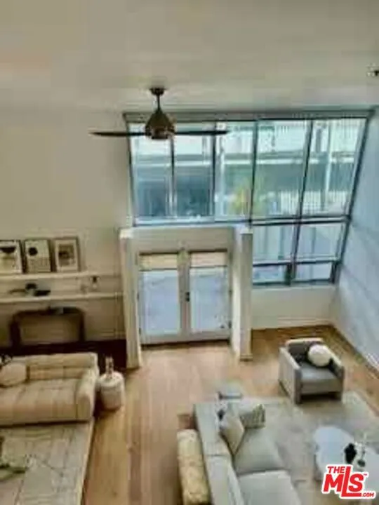 615 Hampton Drive #C101 Los Angeles, CA 90291