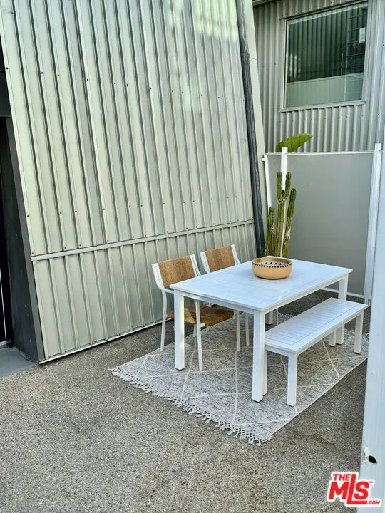 615 Hampton Drive #C101 Los Angeles, CA 90291