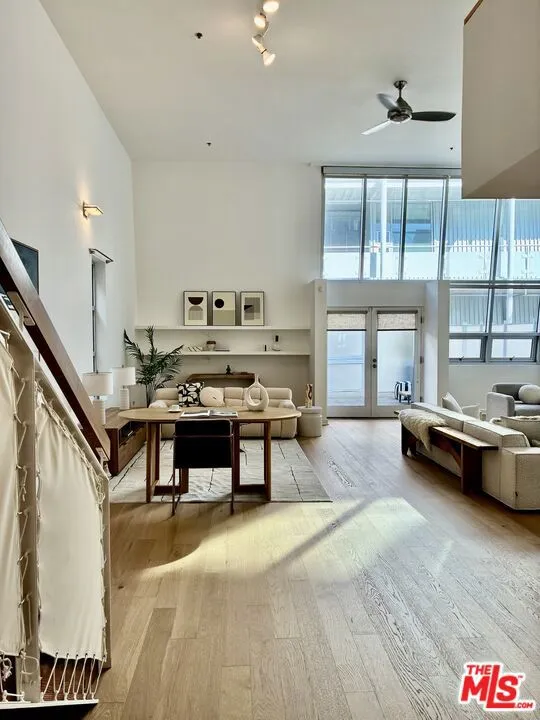 615 Hampton Drive #C101 Los Angeles, CA 90291