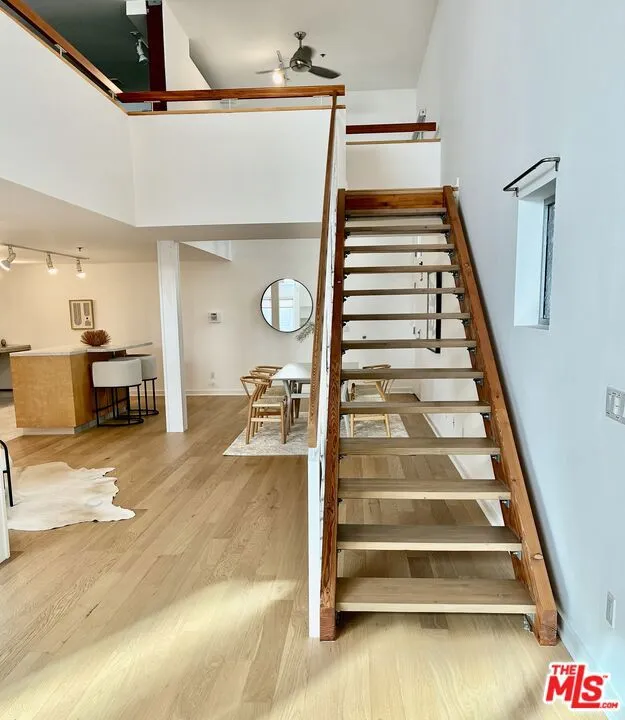 615 Hampton Drive #C101 Los Angeles, CA 90291