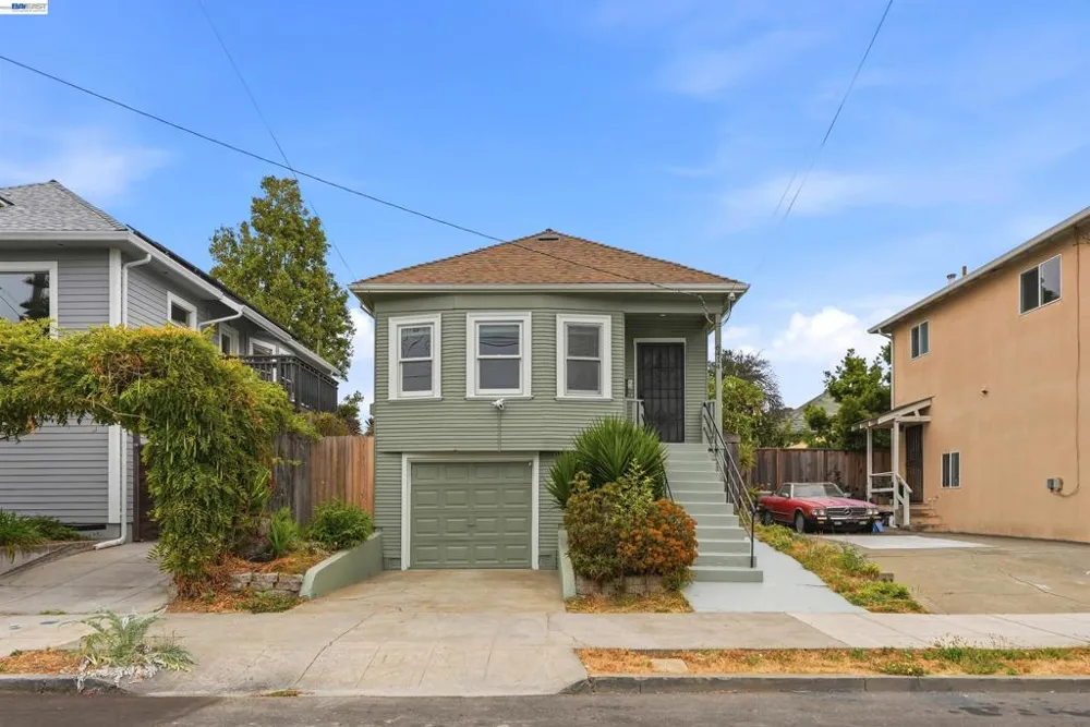 6414 Herzog St Oakland, CA 94608