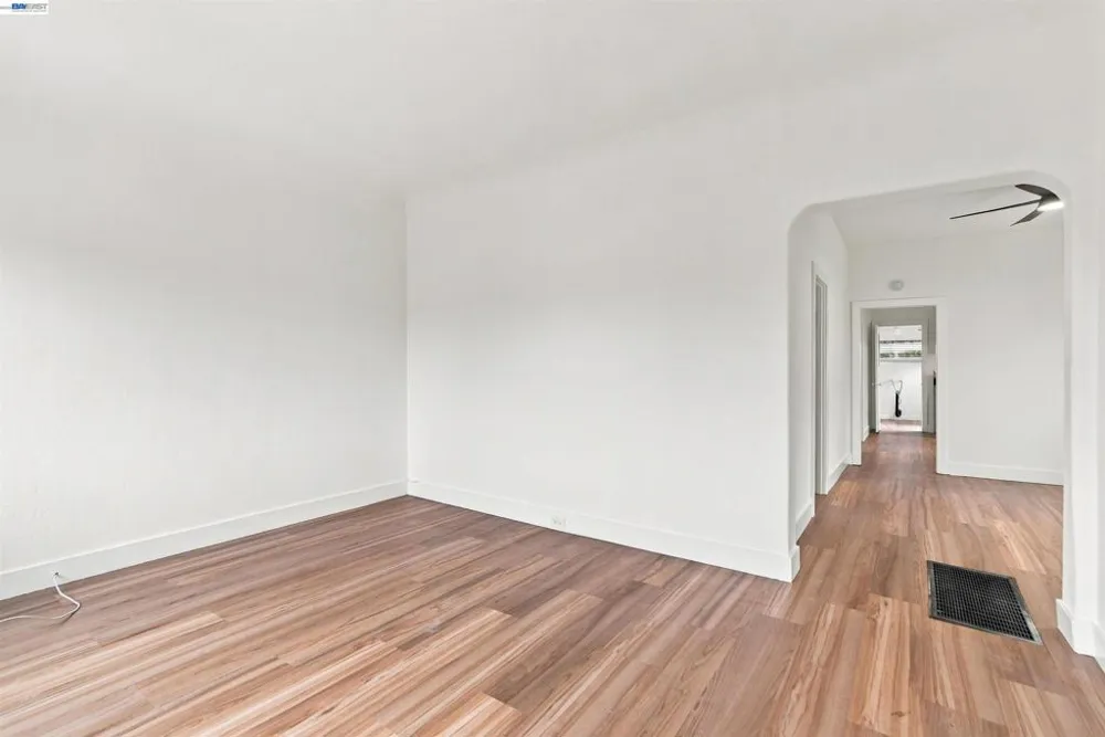 6414 Herzog St Oakland, CA 94608