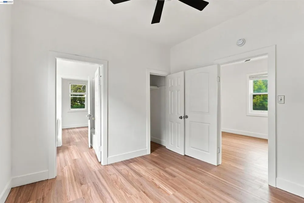 6414 Herzog St Oakland, CA 94608