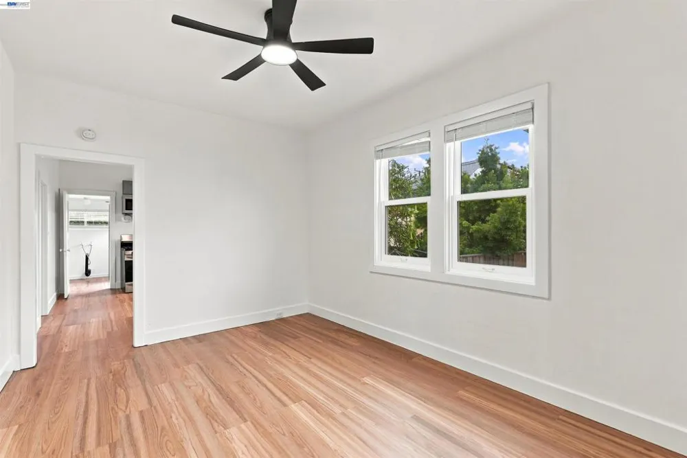 6414 Herzog St Oakland, CA 94608