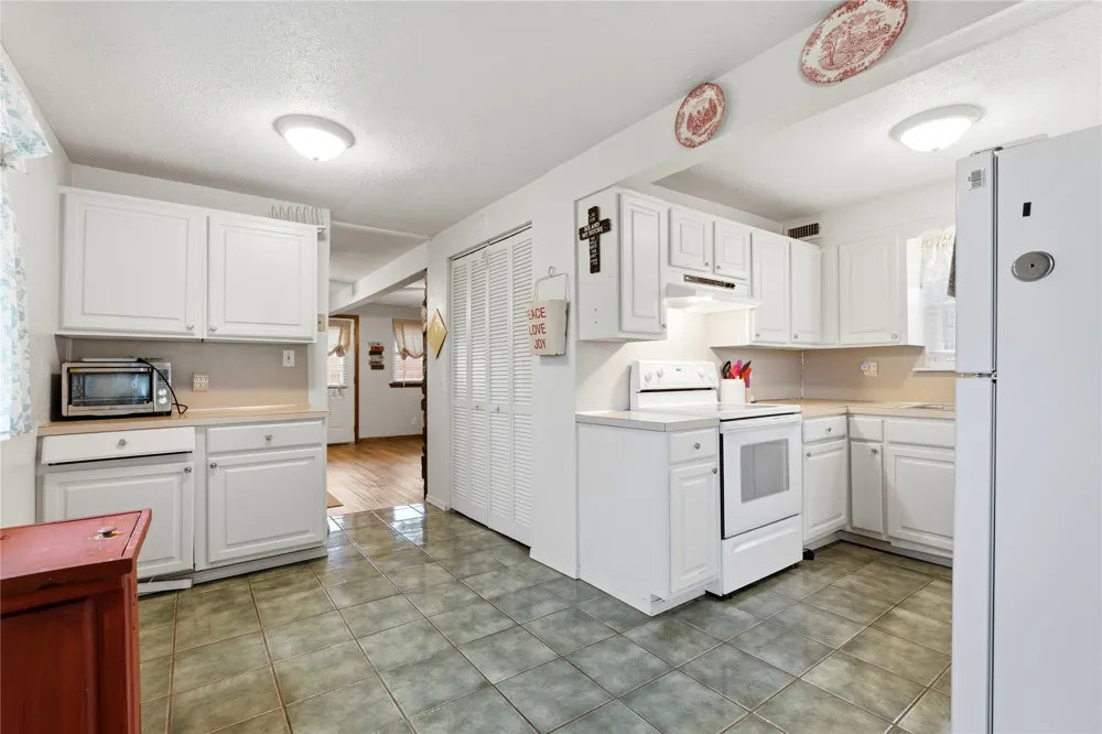 448644 E 979 ROAD Vian, OK 74962